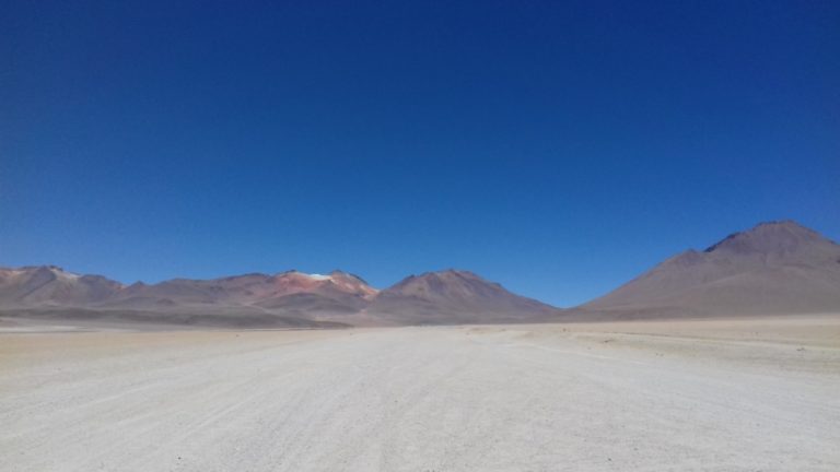 Les montagnes colorées du désert d'Atacama