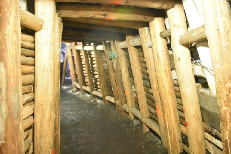 Galerie d'entrée a la mine